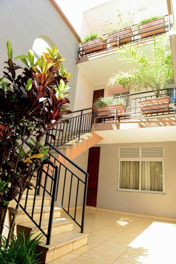 Room In Bb - Enjoy You Vacation Wail Staying In This Single Room Fit For 2 People Kigali Exterior foto