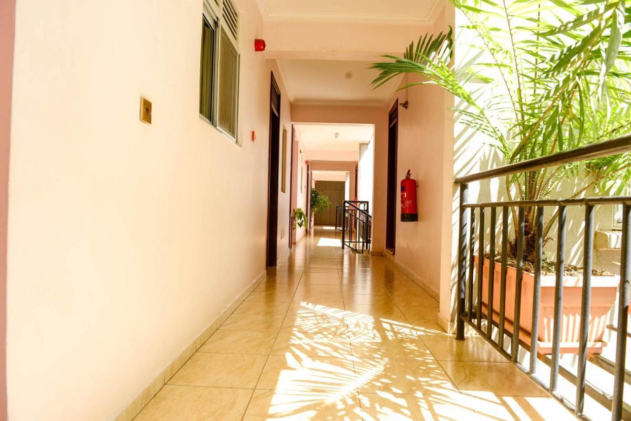 Room In Bb - Enjoy You Vacation Wail Staying In This Single Room Fit For 2 People Kigali Exterior foto